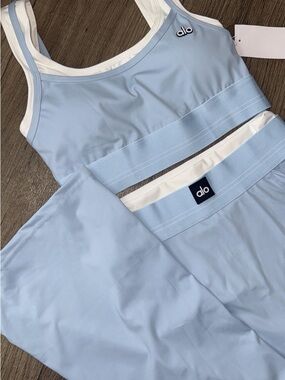 Alo Light Blue Sports Bra & Leggings Set